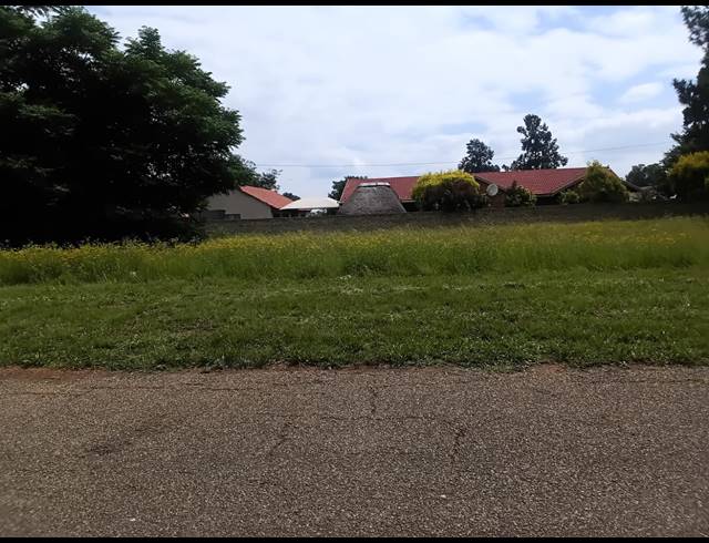 1,126M² VACANT LAND FOR SALE IN KOOKRUS